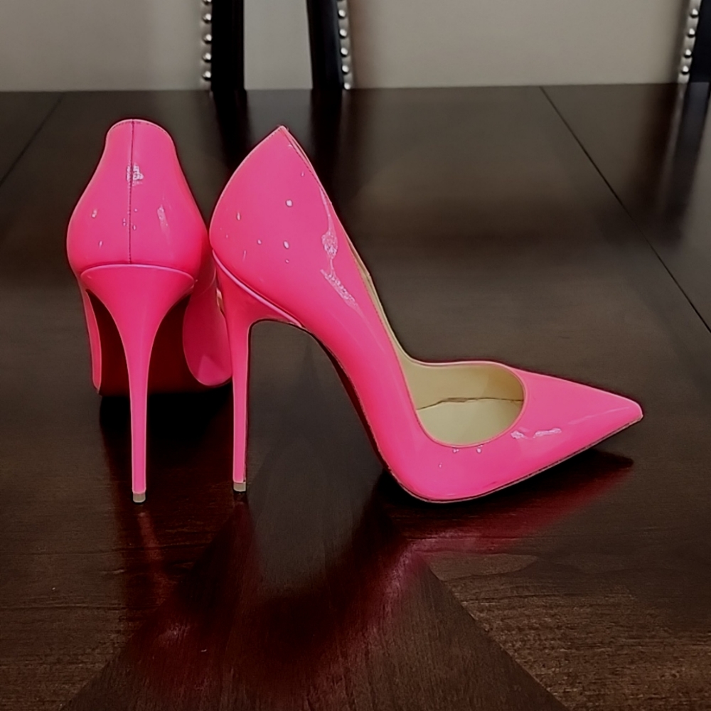 Christian Louboutin So Kate Shocking Pink 39